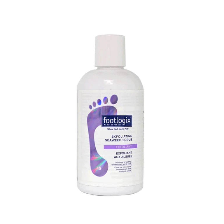 SOMMARFÖTTER, EXFOLIERING I SANDEN