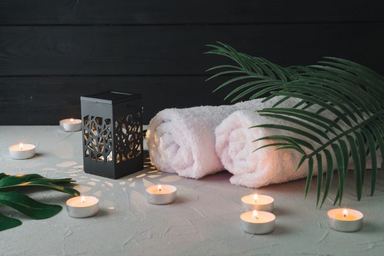 natural-elements-spa-with-candles